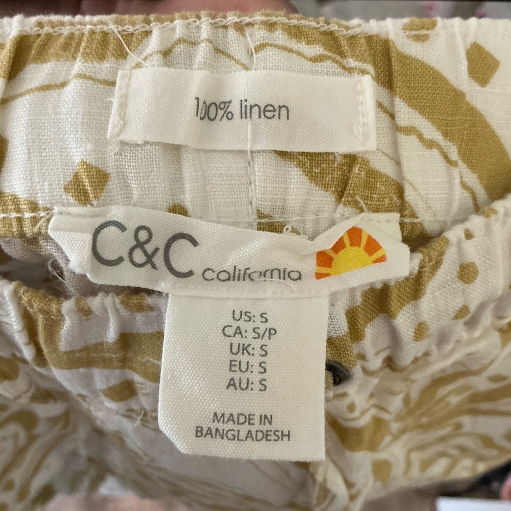 Women's White and Gold Patterned Shorts - Picture 3 of 3